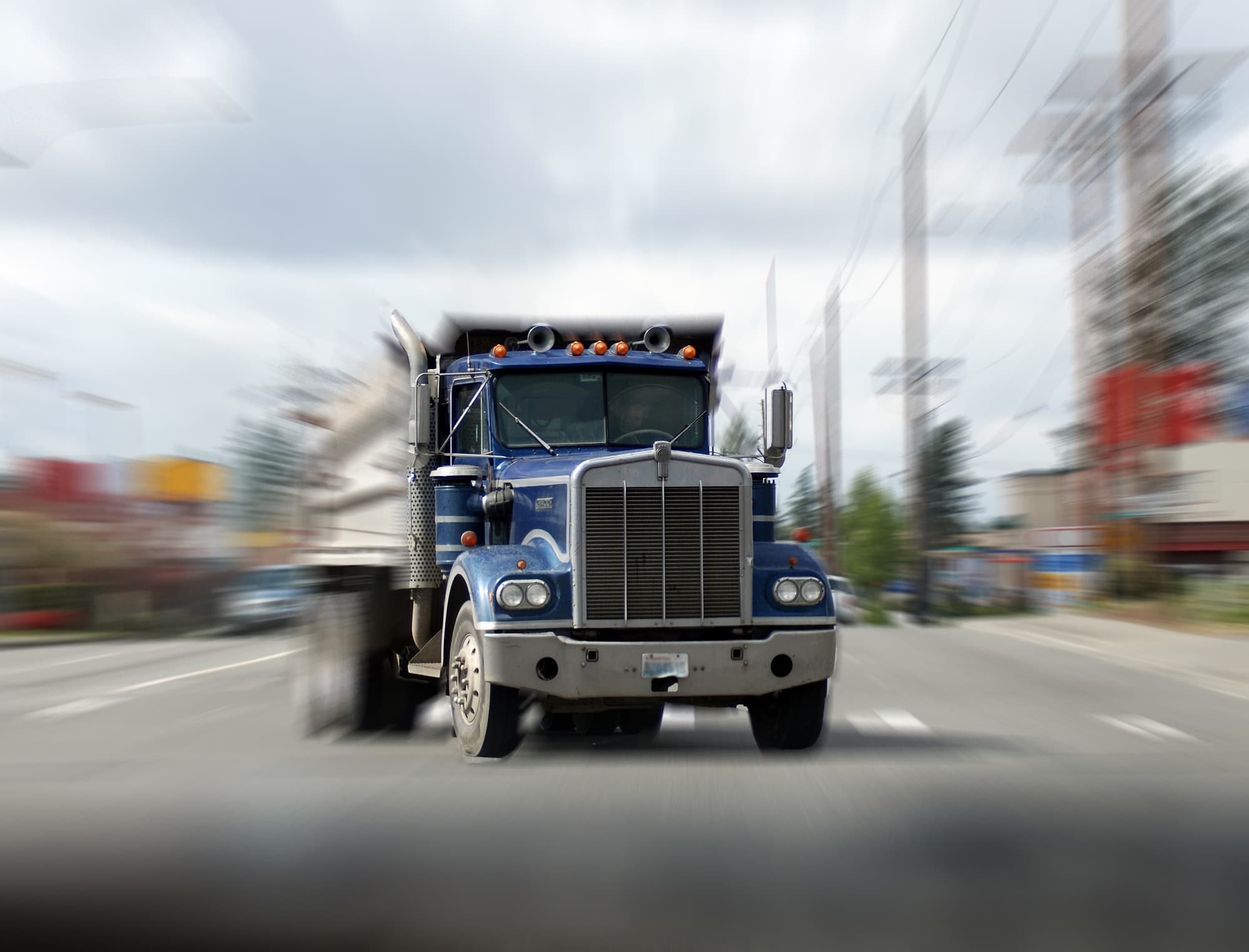 Top Questions to Ask When Hiring Truck Accident Attorneys