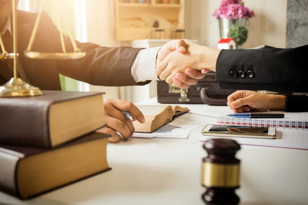 How Much Do Lawyers in Georgia Charge for Car Accident Claims?