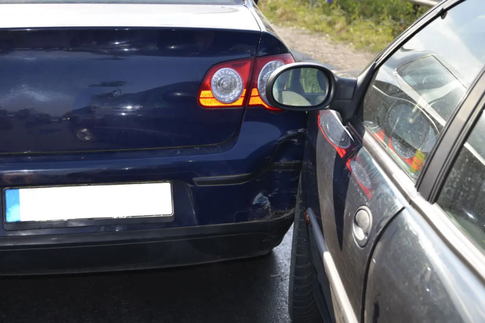 Side Swipe Collisions: Understanding and Prevention